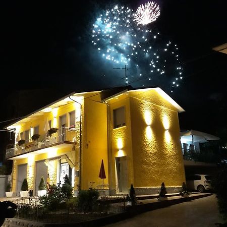 Bed And Breakfast Lo Scrigno Polinago Экстерьер фото